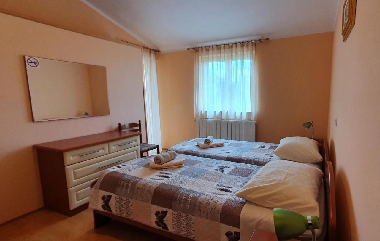 Juli No3 & No4 Apartman Mugeba Kültér fotó